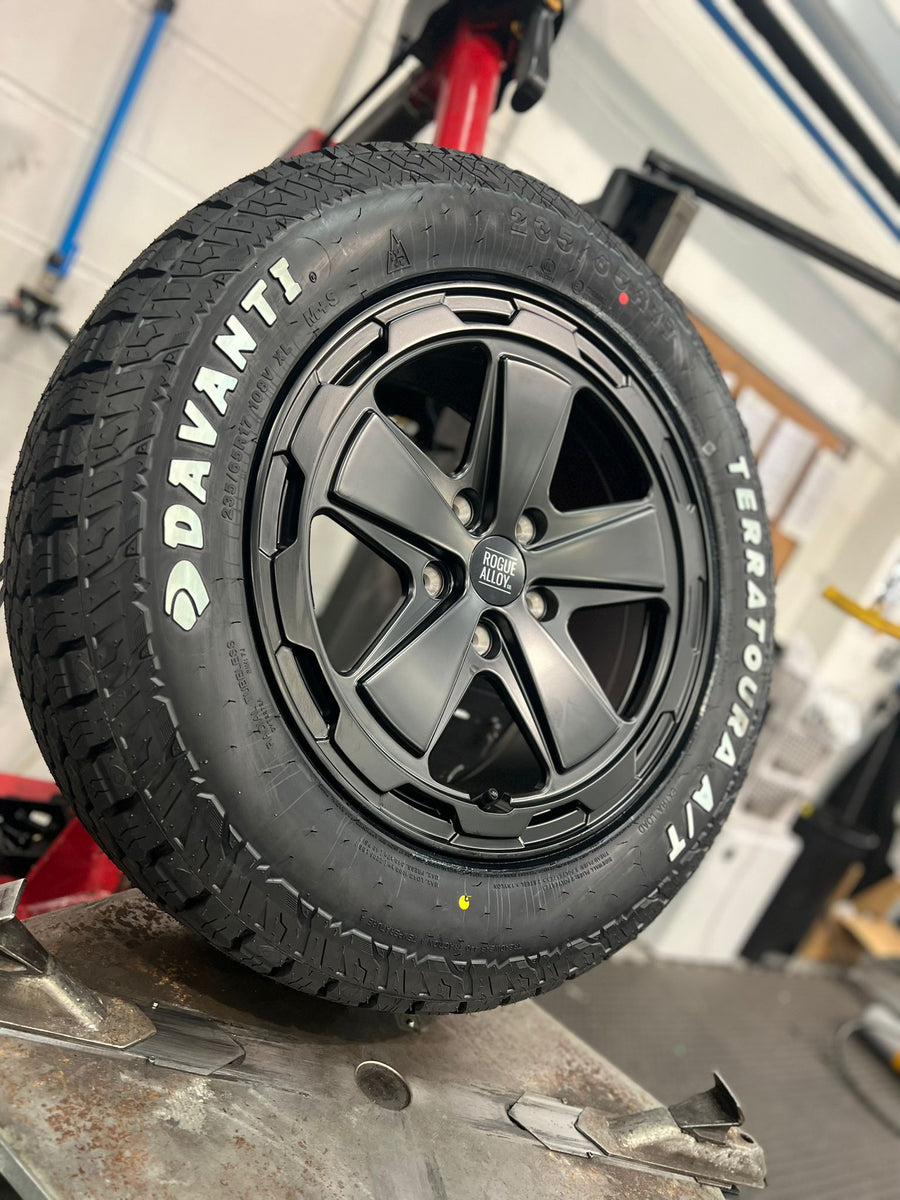 Rogue Alloy Ritual in Satin Black